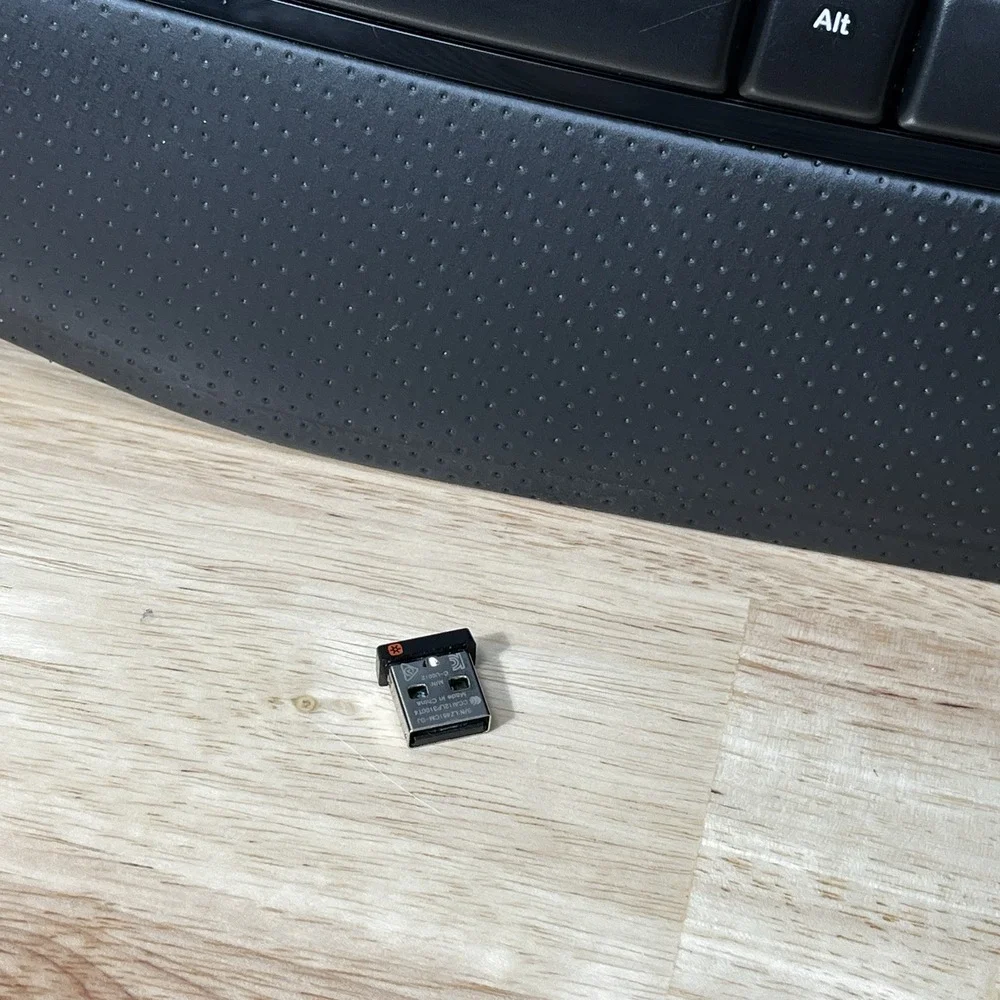 Logitech‎ MK710 MK700 Wireless Keyboard Unifying Receiver – Keys Stick – Parts